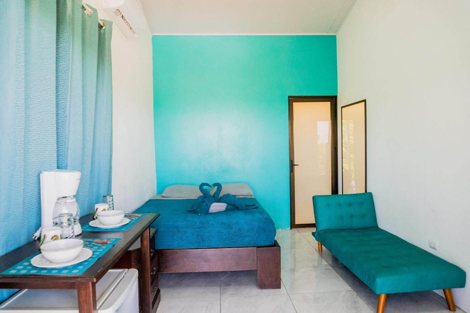 Ocean'S Breeze Apartment And Rooms Puerto Viejo de Talamanca Exteriör bild