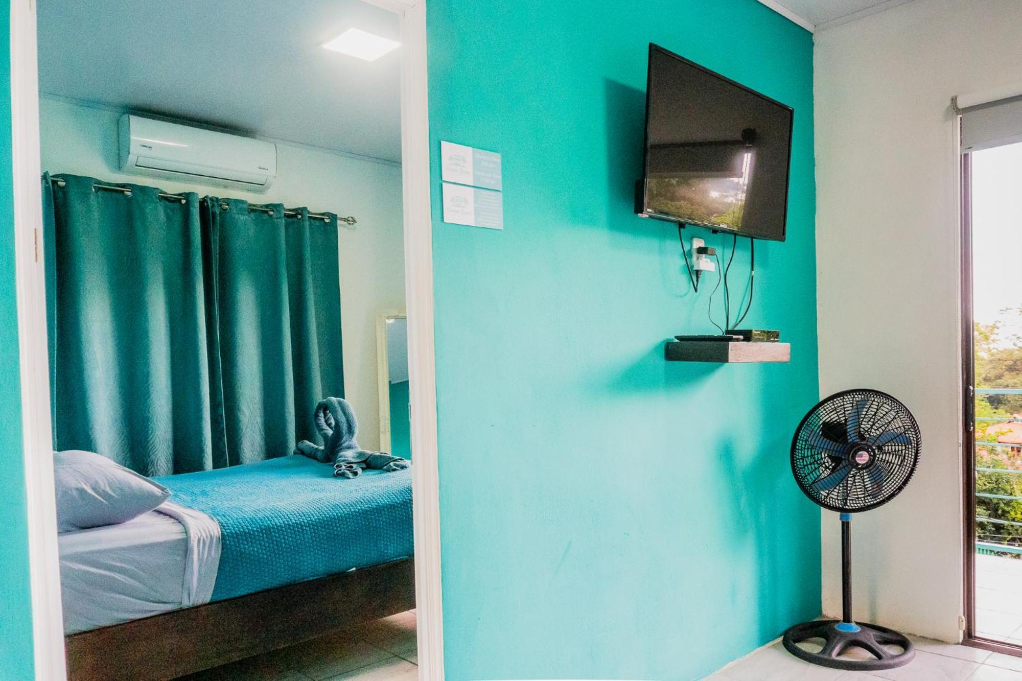 Ocean'S Breeze Apartment And Rooms Puerto Viejo de Talamanca Exteriör bild
